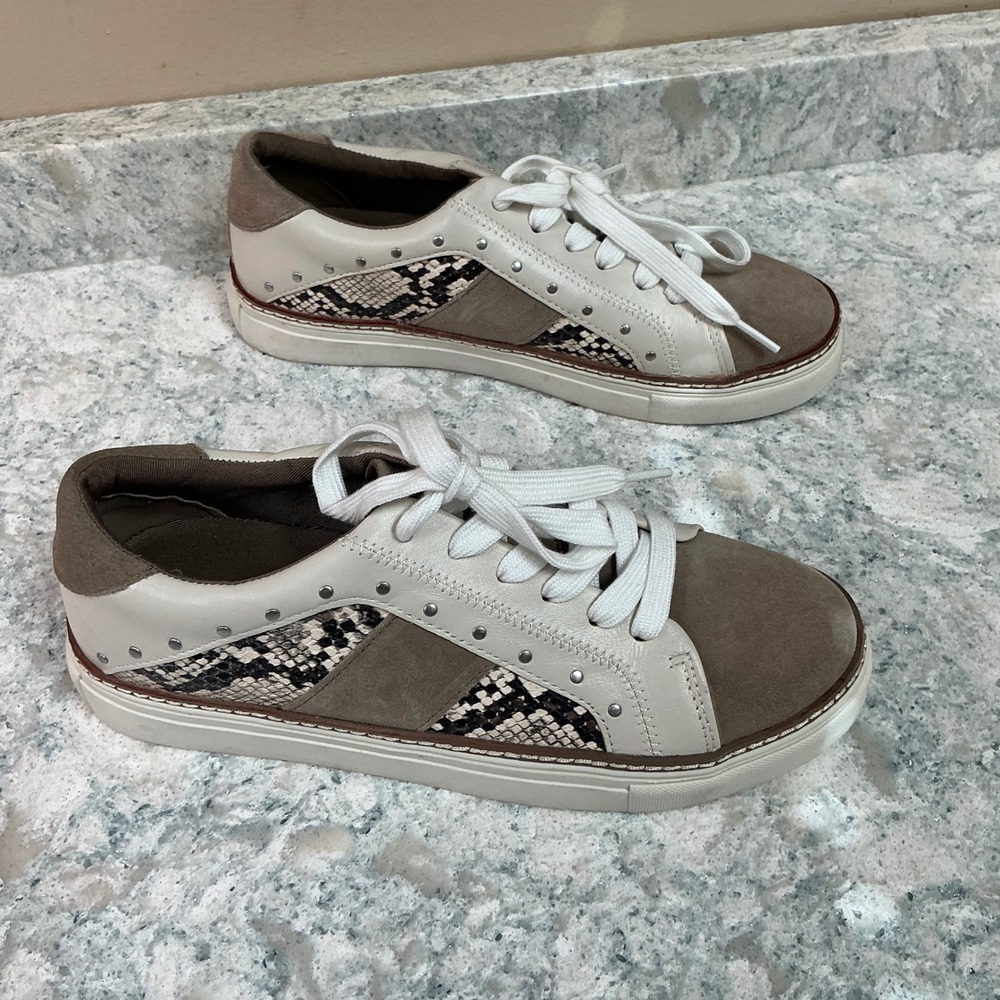 Crown Vintage Sneaker Low Top 8.5 Cream Olive Snakeskin Studded Suede Leather - Picture 3 of 9